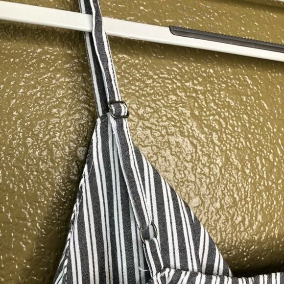 Hollister Womens Top Size S White Striped Sleeveless Casual Wear Camisole - Picture 9 of 9